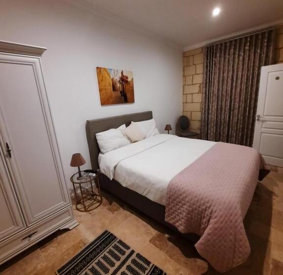 اتاق لوکس, Palazzo Pisani Malta Boutique