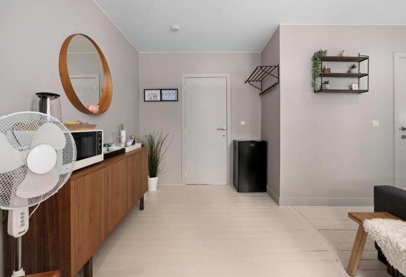חדר סטנדרט, Spacious Guest Suites Near Historic Market   5 Min Walk