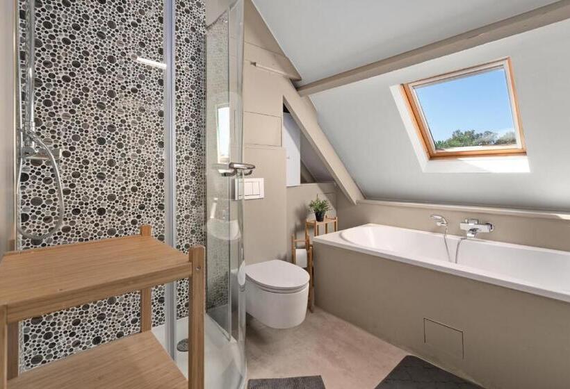 חדר סטנדרט, Spacious Guest Suites Near Historic Market   5 Min Walk