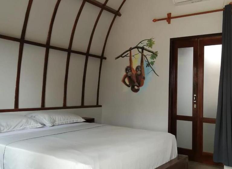 Bungalow Deluxe, Gino S Place   Guest House & Jungle Trekking