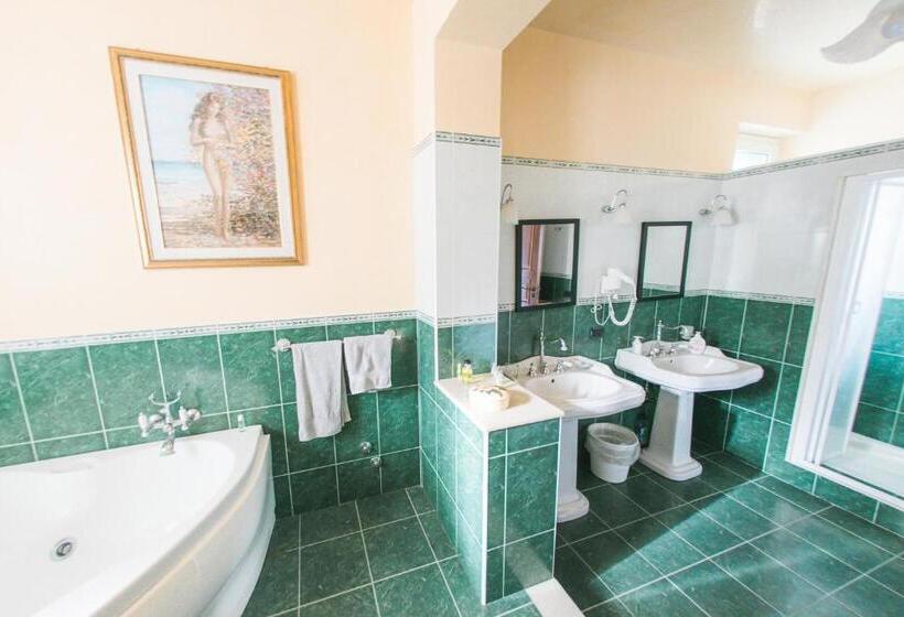 اتاق لوکس, B&b Villa Alba