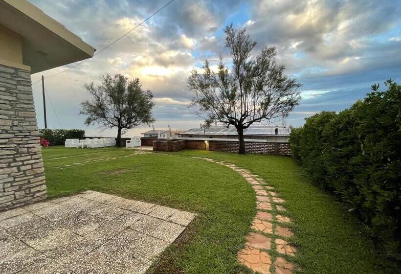 Апартаменты 1 Спальня Вид на Море, Villa Paonessa