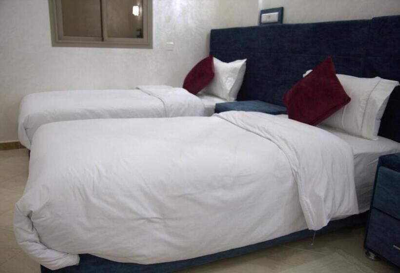 豪华三人间, Dakhla Guest