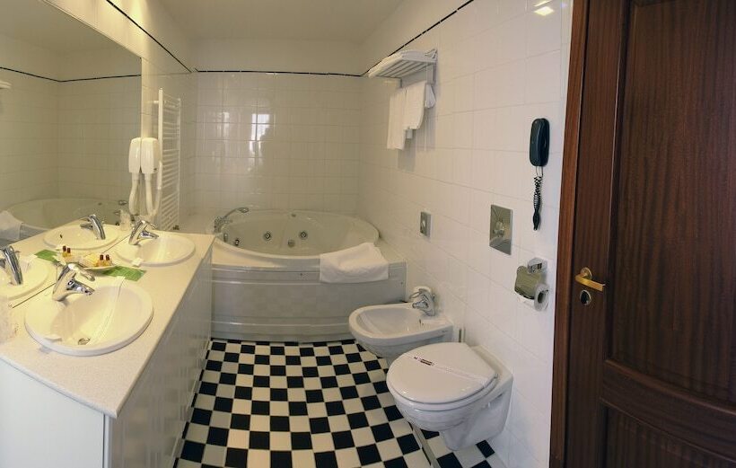 آپارتمان 1 خوابه, Savoy