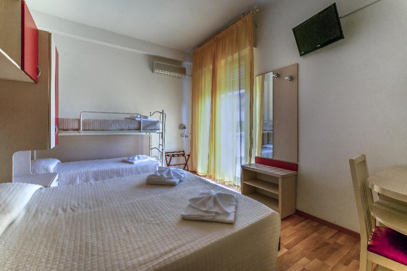 Четырехместный Номер Стандарт, Stresa