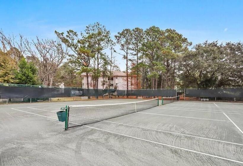 Апартаменты 2 Спальни, 5 Stars Peaceful Condo   7 Min Walk To The Beach