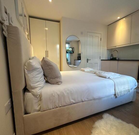 标准工作室, Gloucester Place   Baker Street