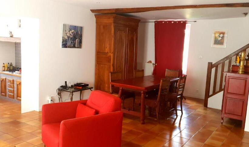 Вилла с 1 спальней и бассейном, Cheztitoine
