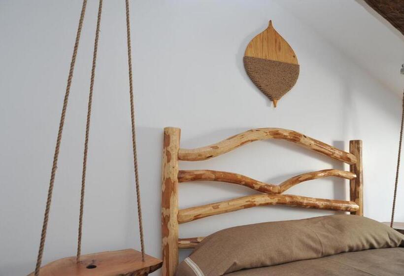 Номер Стандарт, Hostel O Torneiro
