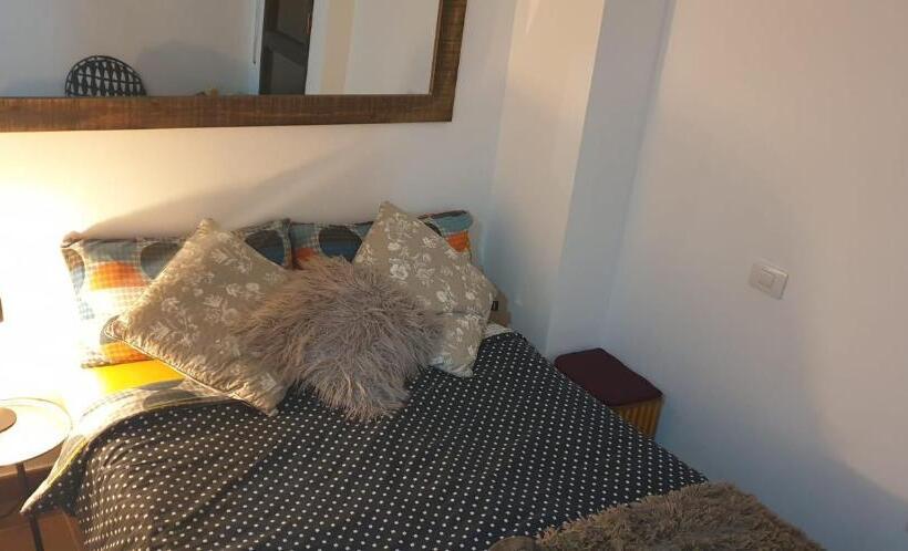 Номер Стандарт, Casa Compartida Weyler