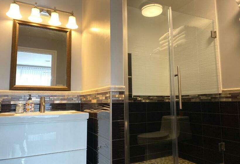 חדר סטנדרט עם מרפסת, Alina & Fanny   Philadelphia 1210 Mt Vernon St