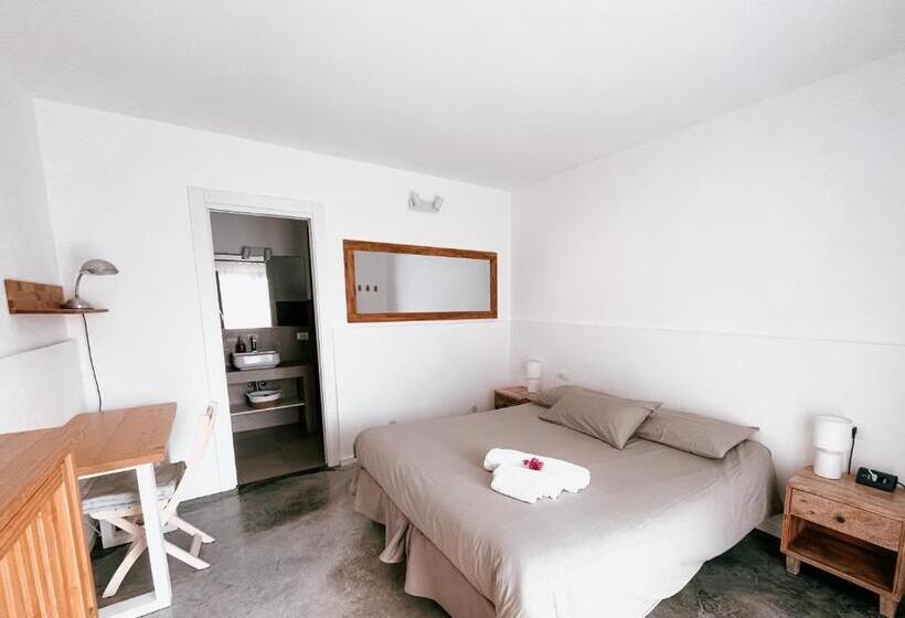 Standard Szoba King Size Bed, Mayana Sicily   The Suites