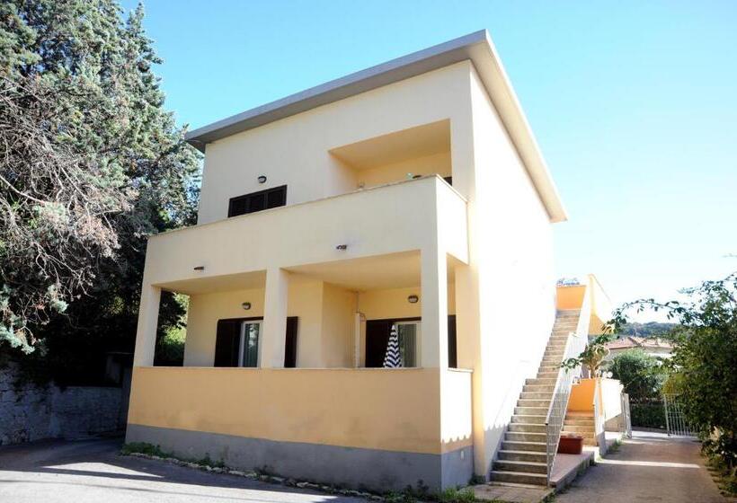 Апартаменты 1 Спальня, Il Roseto