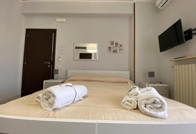 Номер Стандарт с Балконом, B&b Dei Rota Affittacamere Mercato San Severino Salerno