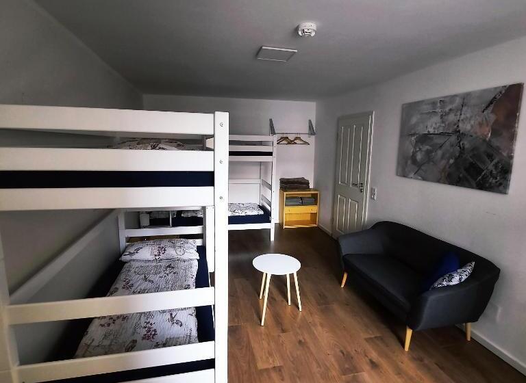 클래식 4인 룸, Rooms In Shared House Saarbrucken Center