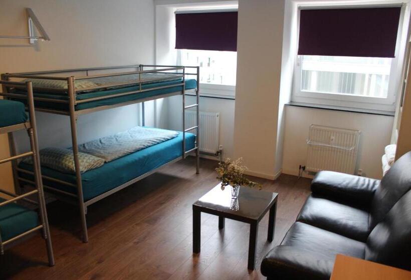 클래식 4인 룸, Rooms In Shared House Saarbrucken Center
