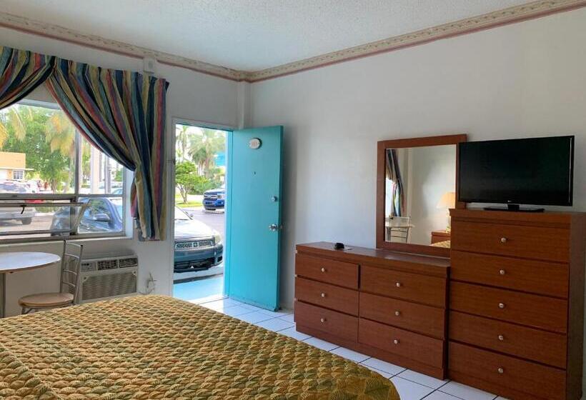 חדר סטנדרט עם מיטת קינג, International Inn On The Bay