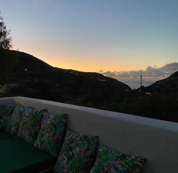 آپارتمان 1 خوابه با تراس, B&b And Apartments El Charco Azul