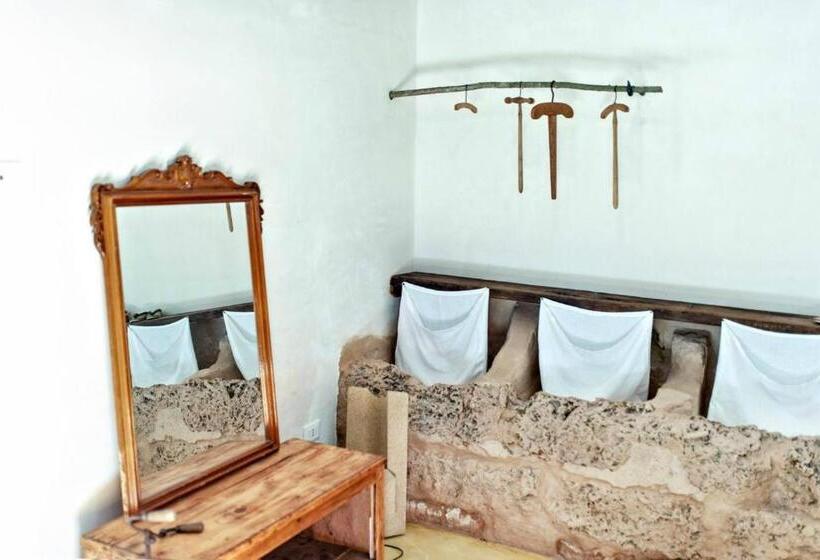 اتاق استاندارد سه نفره, Casina Solatia