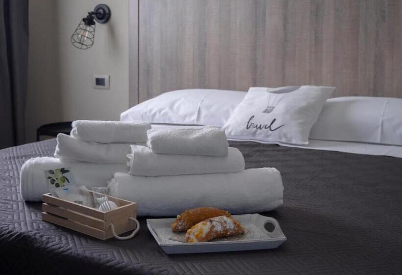 اتاق لوکس سه تخته, Viaggio In Sicilia B&b
