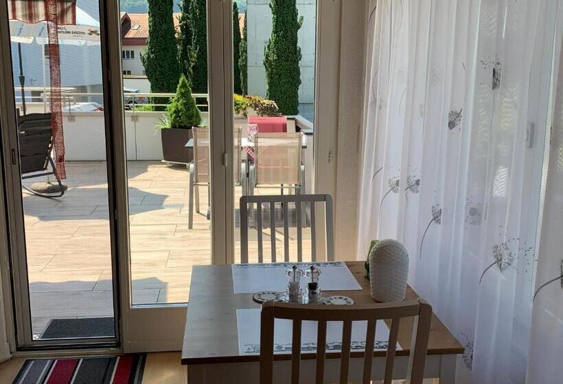 Номер Стандарт Вид на Сад, Pension Chalet Charme