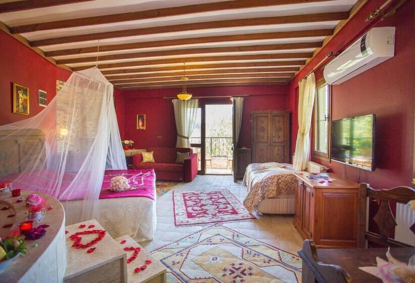 Suite, Ephesus Boutique