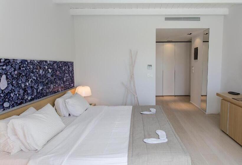 带泳池观景的豪华房, Patmos Aktis, A Luxury Collection Resort & Spa, Greece