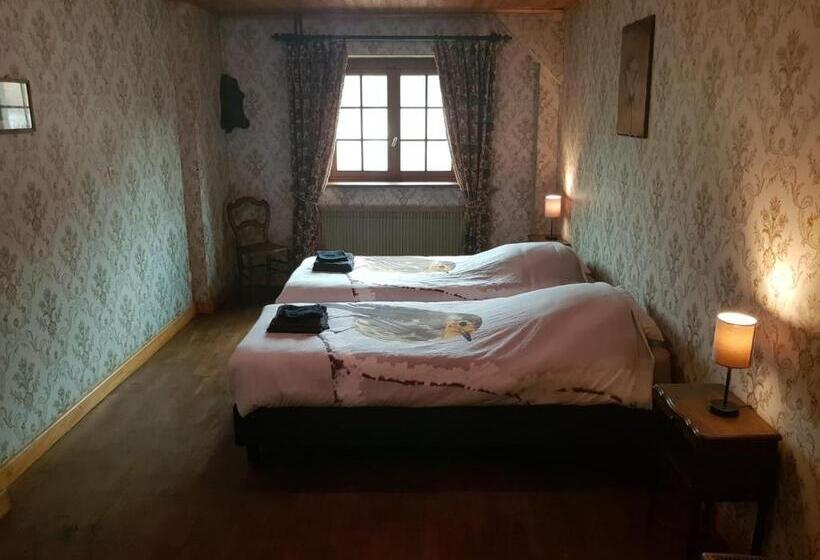 Номер Стандарт Вид на Горы, Bed En Breakfast Le Chateau