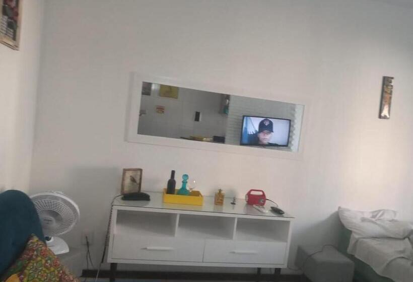 Estúdio Estandar com Sacada, Flat Ana Regis Ap1010