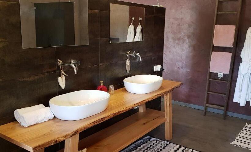 套房带泳池景, Trendy And Luxe B&b And Garden Suite