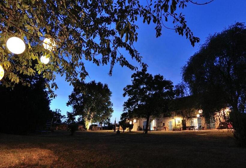 Семейный Номер, B&b Le Corbier