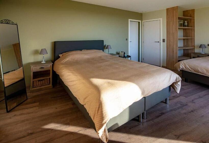 Четырехместный Номер Стандарт Вид на Сад, B&b  T Oezent