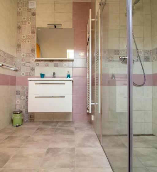 اتاق استاندارد سه تخته با چشم‌انداز باغ, Apartments & Rooms Pr  Skalovc