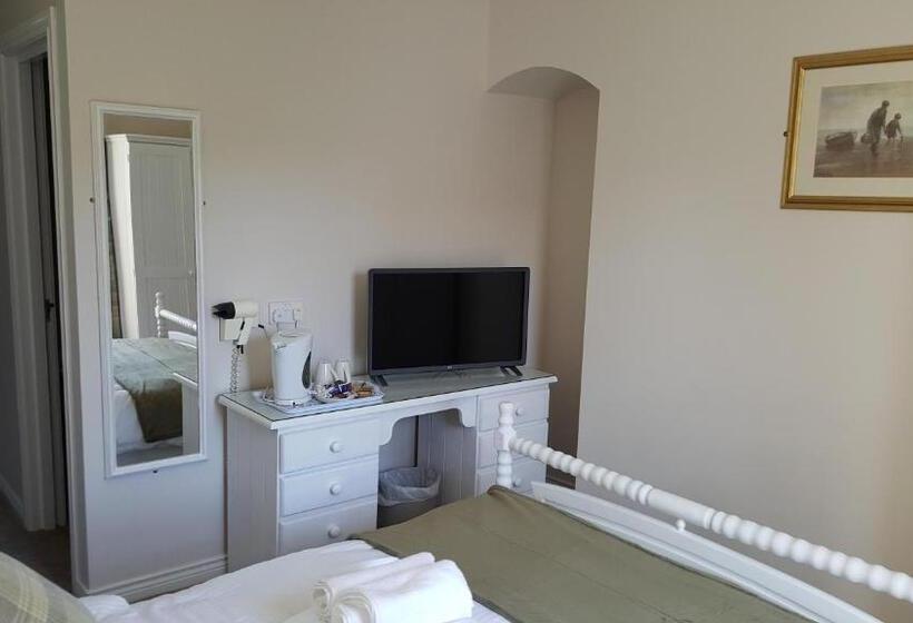 Номер Deluxe, Central Bar Guesthouse