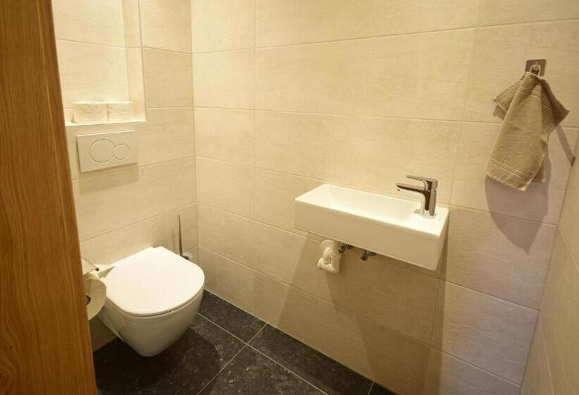 带1个卧室的带阳台的公寓, Waidmannsruh Appartements