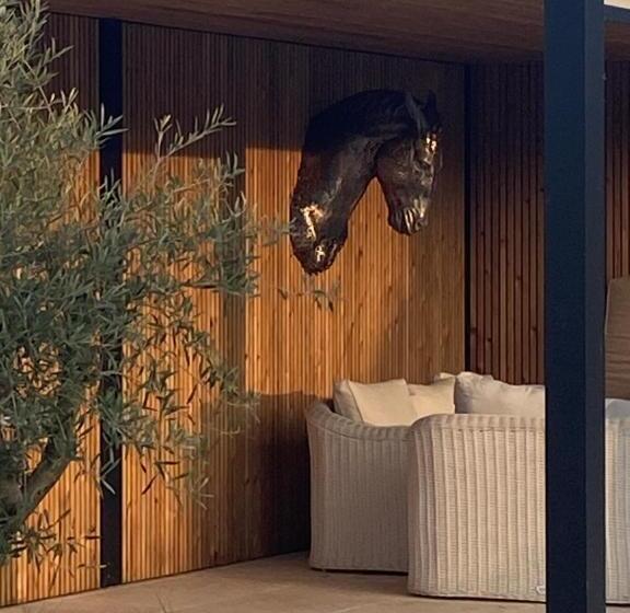 标准间, Le Cheval Bleu