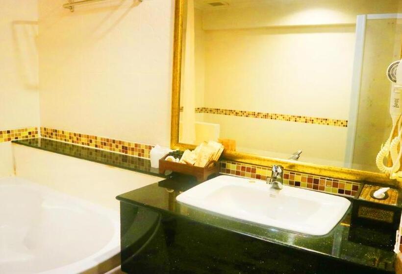 Полулюкс, Aiyaree Place Hotel Sha Plus