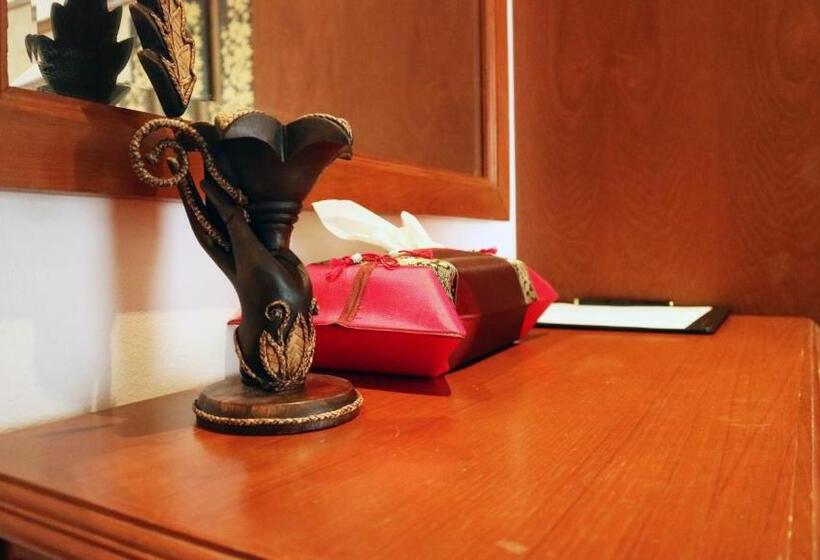 Номер Deluxe, Aiyaree Place Hotel Sha Plus