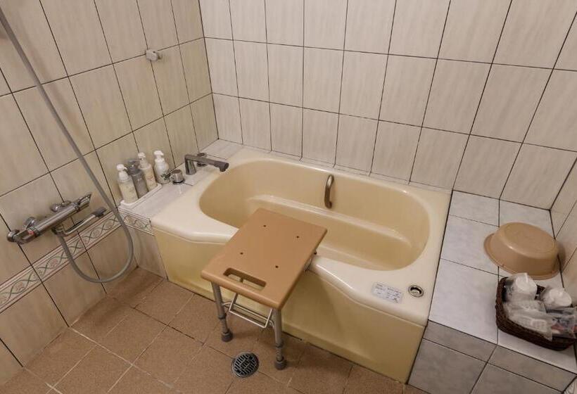 Номер Superior, Azat Naha