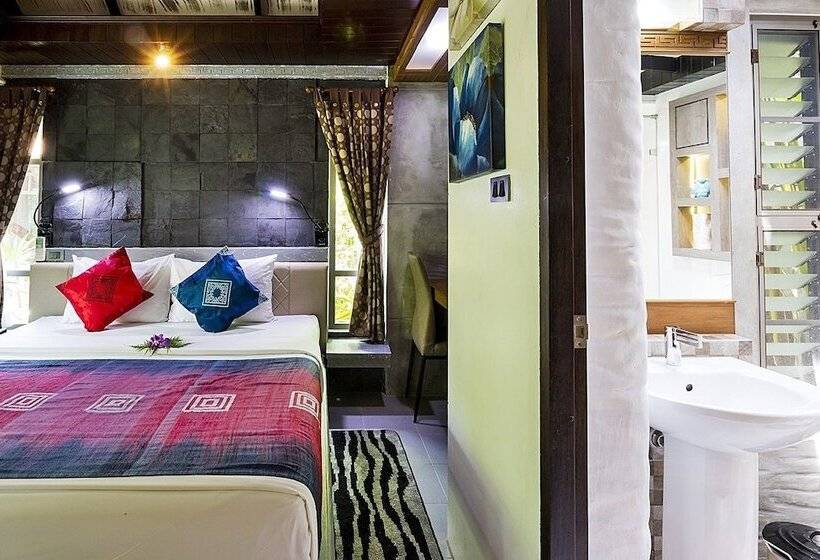 اتاق لوکس, Bangtao Beach Chalet Resort