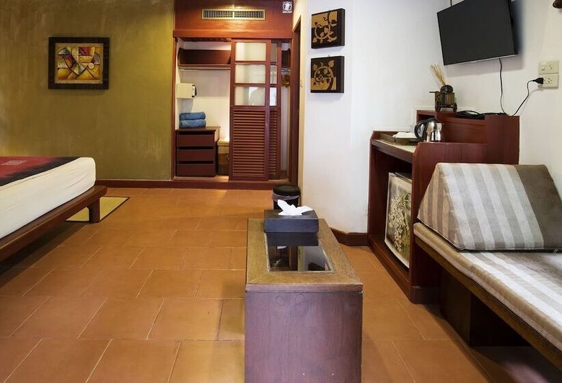 اتاق لوکس, Bangtao Beach Chalet Resort