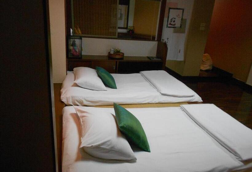 Семейный Номер Deluxe, B.s. Court Hotel Sathorn