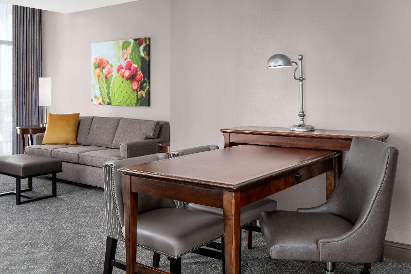 Suite Vista Rio, Embassy Suites San Antonio Riverwalk Downtown