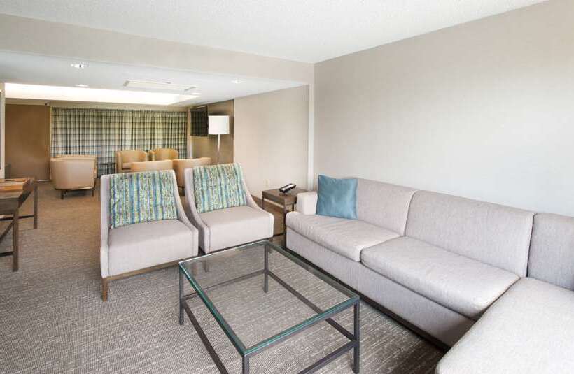 Suite 2 Dormitoris, Embassy Suites San Antonio Riverwalk Downtown