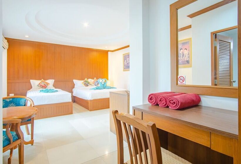 Семейный Номер Вид на Горы, Pipikuku Hotel & Restaurant