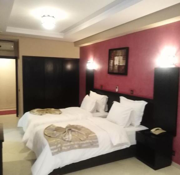 Студио Стандарт с Балконом, Suite Hotel Tilila