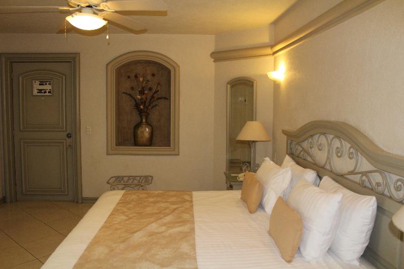 Chambre Standard, & Suites Quinta Magna