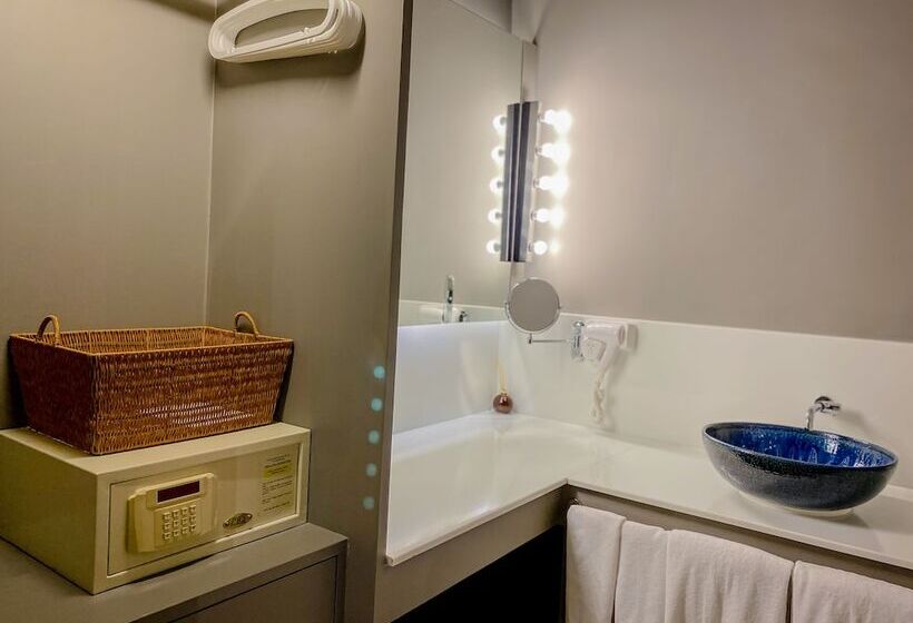 سوییت اجرایی, Sino House Phuket Hotel   Sha Plus