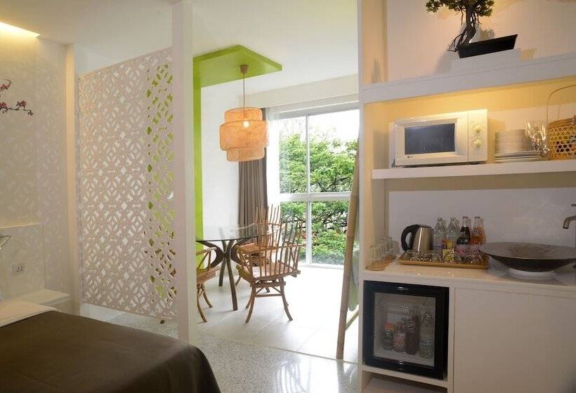 اتاق چهارنفره مدیریتی, Sino House Phuket Hotel   Sha Plus