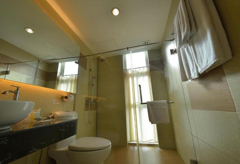اتاق دلوکس با تخت کینگ و چشم‌انداز شهر, Abell Hotel Kuching